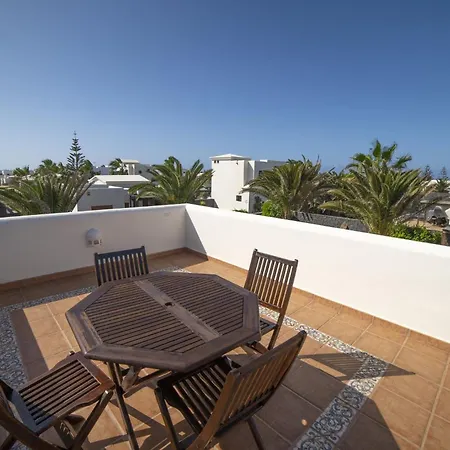 Sensational 3 Bedrooms Myoga Spacious Sun Terrace Outdoor Pool And Bbq Montana Roja Willa *