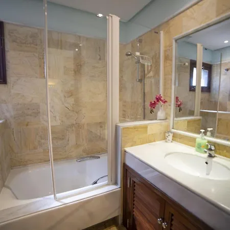 Sensational 3 Bedrooms Myoga Spacious *